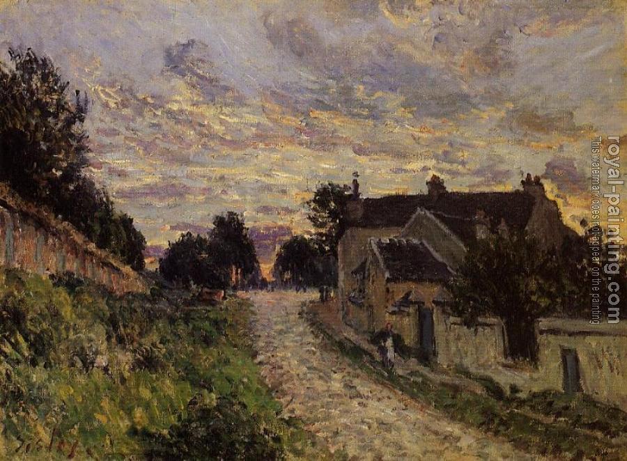 Alfred Sisley : A Small Street in Louveciennes